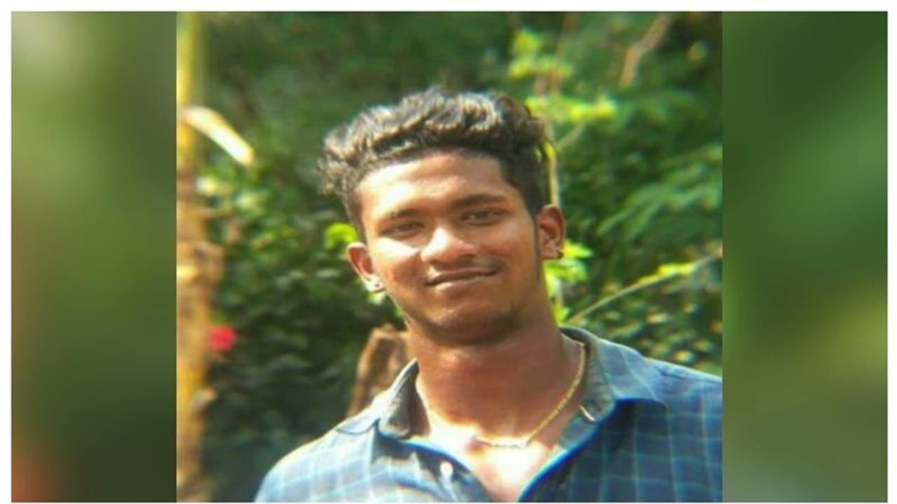 പത്തനംതിട്ടയില് ഒഴുക്കില്പ്പെട്ട യുവാവ് മരിച്ചു; മലയോര മേഖലകളില് കനത്ത മഴ തുടരുന്നു പത്തനംതിട്ടയില് ഒഴുക്കില്പ്പെട്ട യുവാവ് മരിച്ചു; മലയോര മേഖലകളില് കനത്ത മഴ തുടരുന്നു