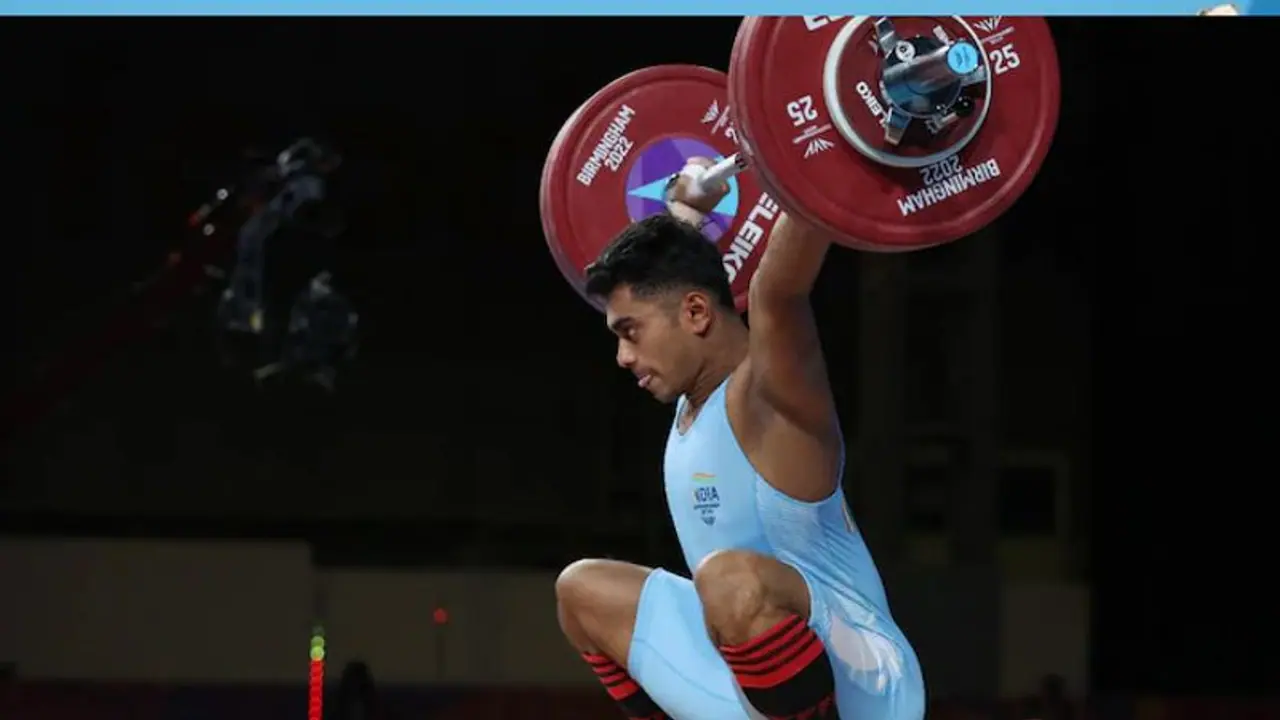 'കഠിനാധ്വാനത്തിന്റെ വിജയം'; ഭാരോദ്വഹനത്തില്‍ സ്വര്‍ണം നേടിയ അചിന്ത സിയോളിയെ അഭിനന്ദിച്ച് മോദി