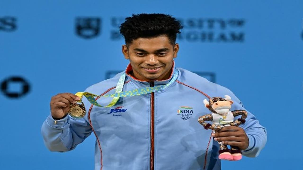 Achintya Sheuli: বাংলার অচিন্ত্যর সোনা জয় বার্মিংহামে, ভারতের তৃতীয় সোনাও এল ভরোত্তোলনে Achintya Sheuli: বাংলার অচিন্ত্যর সোনা জয় বার্মিংহামে, ভারতের তৃতীয় সোনাও এল ভরোত্তোলনে