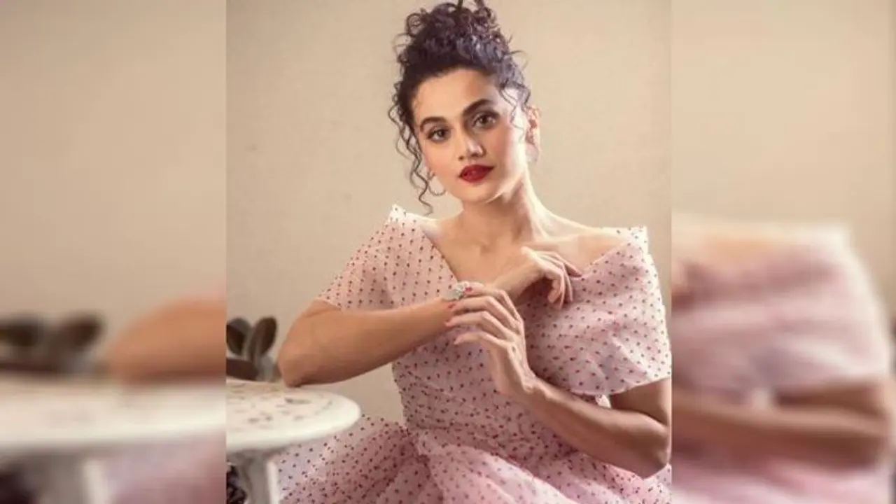 তাপসী পান্নুর যৌন জীবন নাকি আকর্ষণীয় নয়, বিস্ফোরক মন্তব্য অভিনেত্রীর তাপসী পান্নুর যৌন জীবন নাকি আকর্ষণীয় নয়, বিস্ফোরক মন্তব্য অভিনেত্রীর