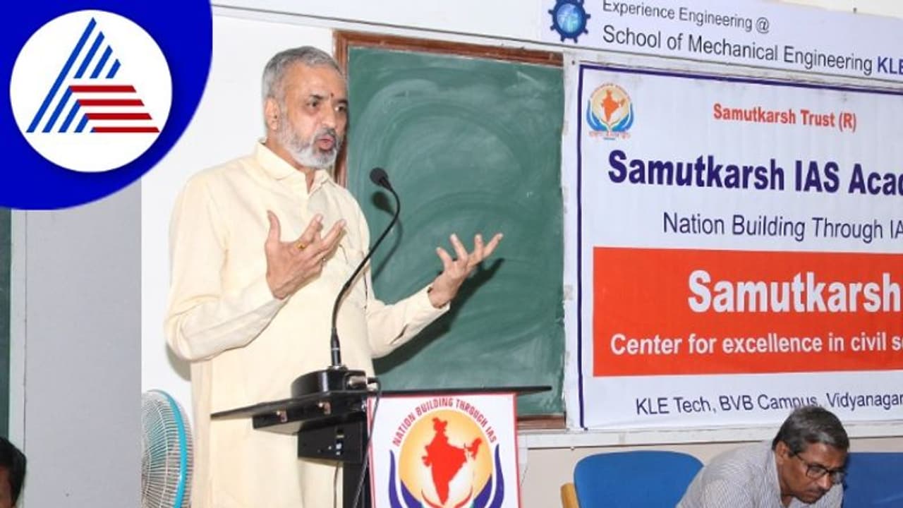 ಗುಲಾಮಿತನದ ಮಾನಸಿಕತೆಯಲ್ಲಿ ಅಧಿಕಾರಿ ವರ್ಗ: ವಿಶ್ವೇಶ್ವರ ಹೆಗಡೆ ಕಾಗೇರಿ