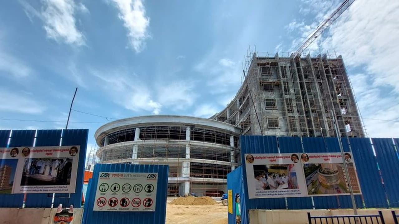 மதுரையில் கலைஞர் நூலக கட்டிடத்தில் விபத்து..!! வடமாநில இளைஞர் உயிரிழந்ததால் பரபரப்பு