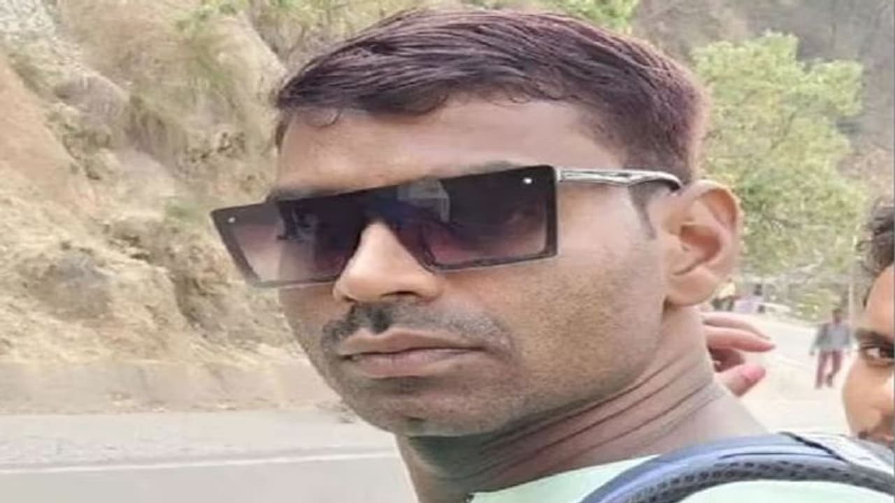 हरदोई में युवक ने किया प्रेमिका को 'वीडियो कॉल', कहासुनी के बाद दर्दनाक अंजाम पर पहुंच गई बात हरदोई में युवक ने किया प्रेमिका को 'वीडियो कॉल', कहासुनी के बाद दर्दनाक अंजाम पर पहुंच गई बात