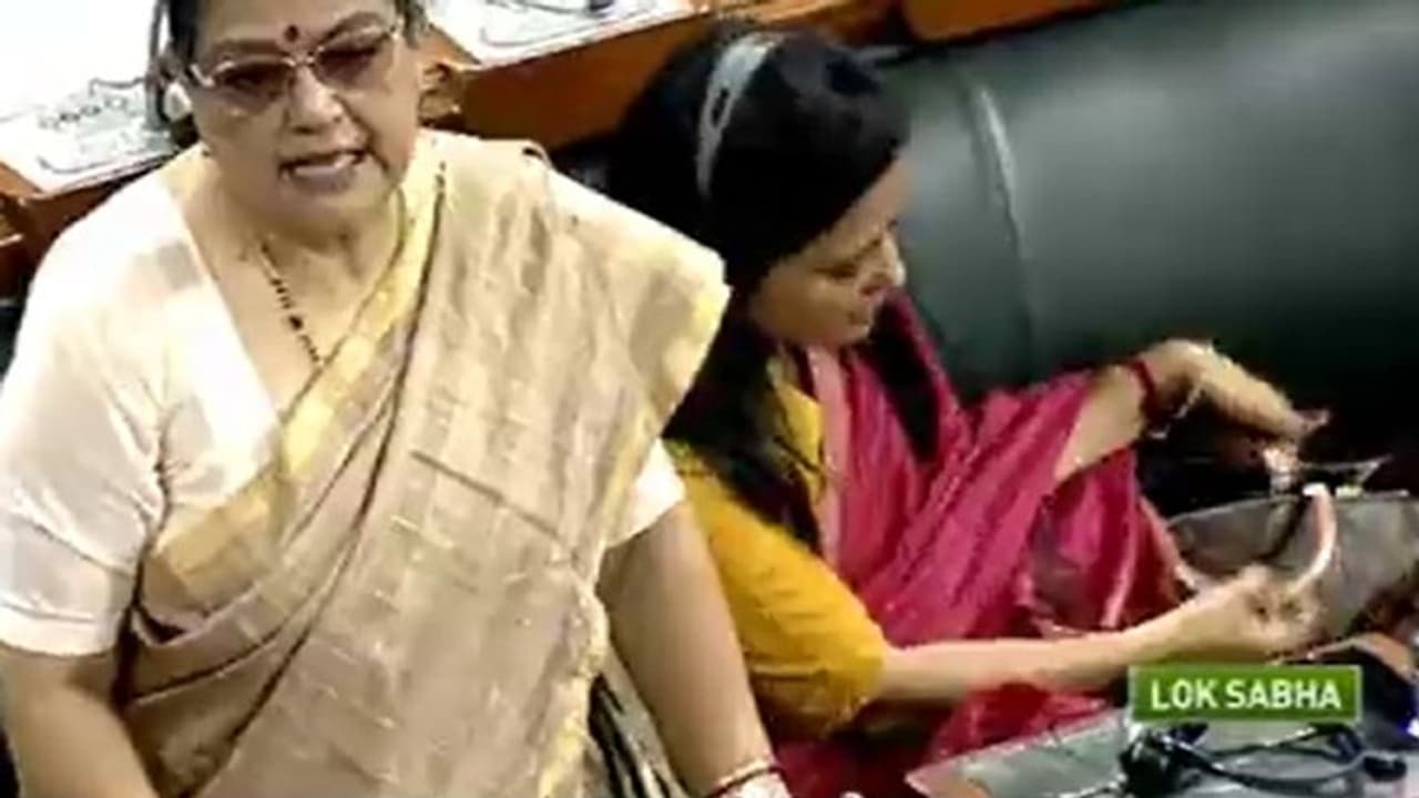 Moitra: Louis Vuitton:விலைவாசி உயர்வு! ரூ.2 லட்சம் மதிப்புள்ள லூயிஸ் விட்டான் பேக்கை மறைத்தாரா மஹூவா மொய்த்ரா?