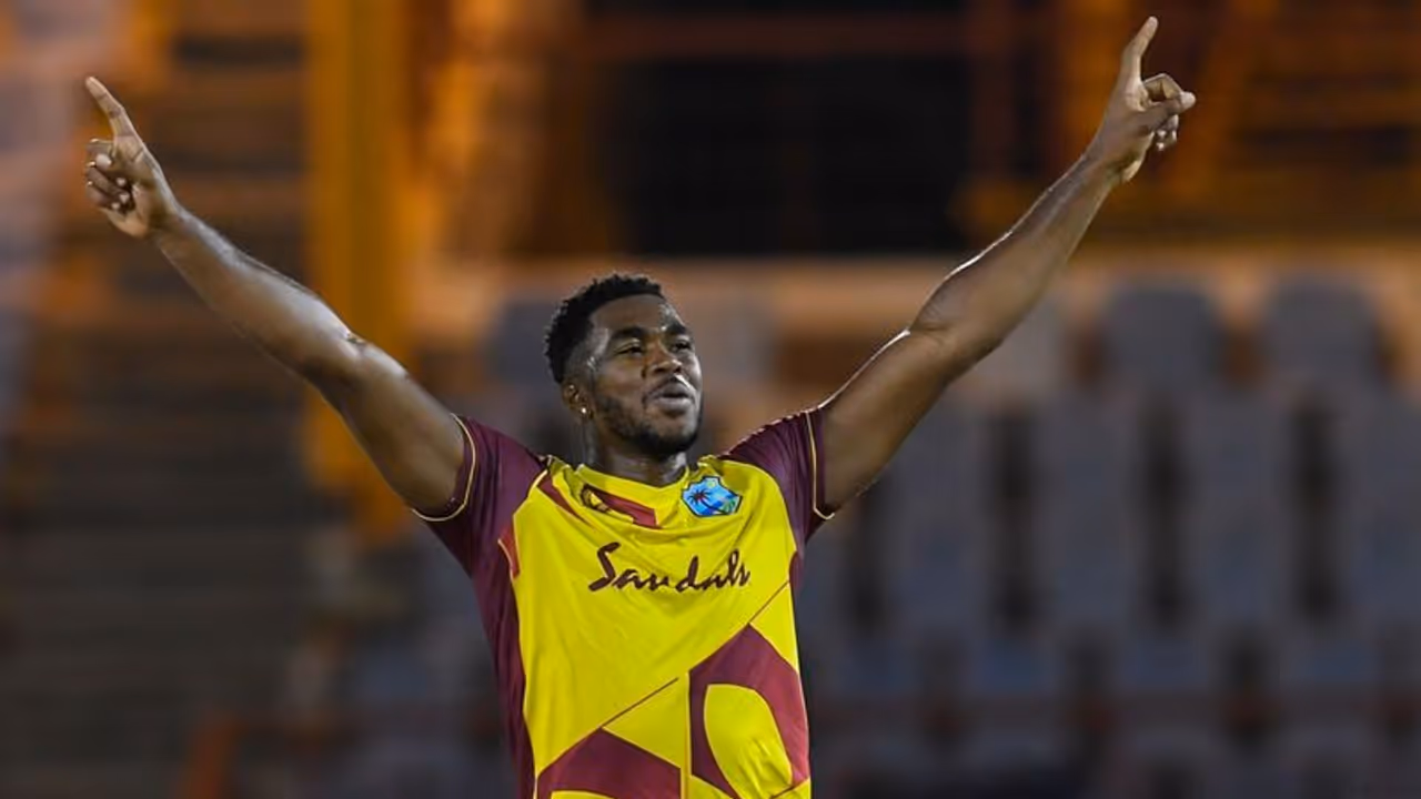 ఆలస్యమైందని... రెండో టీ20లో టీమిండియా తొందరపాటు, విండీస్ ముందు ఈజీ టార్గెట్... ఆలస్యమైందని... రెండో టీ20లో టీమిండియా తొందరపాటు, విండీస్ ముందు ఈజీ టార్గెట్...