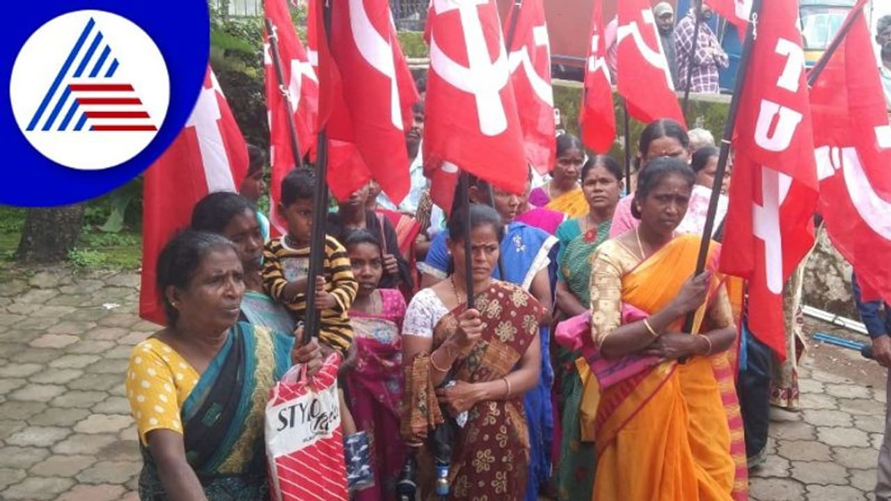 Corruption : ಪಂಚಾಯತಿ ಭ್ರಷ್ಟಾಚಾರದ ವಿರುದ್ಧ ಸಿಪಿಎಂ ಪ್ರತಿಭಟನೆ Corruption : ಪಂಚಾಯತಿ ಭ್ರಷ್ಟಾಚಾರದ ವಿರುದ್ಧ ಸಿಪಿಎಂ ಪ್ರತಿಭಟನೆ