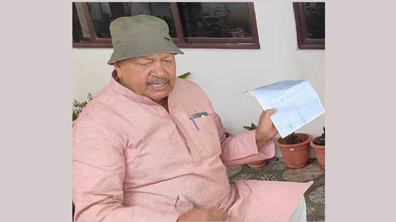 कैश कांड में गिरफ्तार इरफान अंसारी के पिता ने खोली कांग्रेस की पोल...कहा सरकार गिराने की साजिश में और नेता भी कैश कांड में गिरफ्तार इरफान अंसारी के पिता ने खोली कांग्रेस की पोल...कहा सरकार गिराने की साजिश में और नेता भी