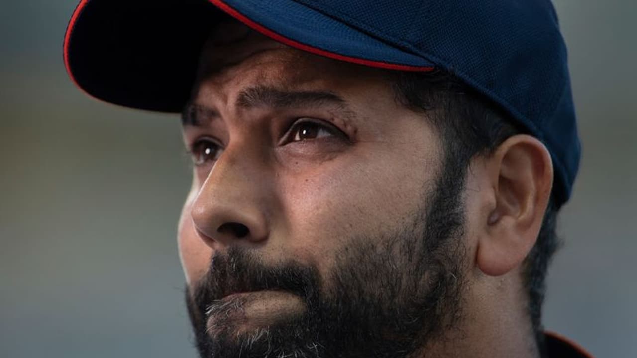 সবচেয়ে কৌশলী যাঁর ব্যাটিং, সেই রোহিত শর্মাই গড়ে ফেললেন একটি লজ্জাজনক রেকর্ড ! সবচেয়ে কৌশলী যাঁর ব্যাটিং, সেই রোহিত শর্মাই গড়ে ফেললেন একটি লজ্জাজনক রেকর্ড !