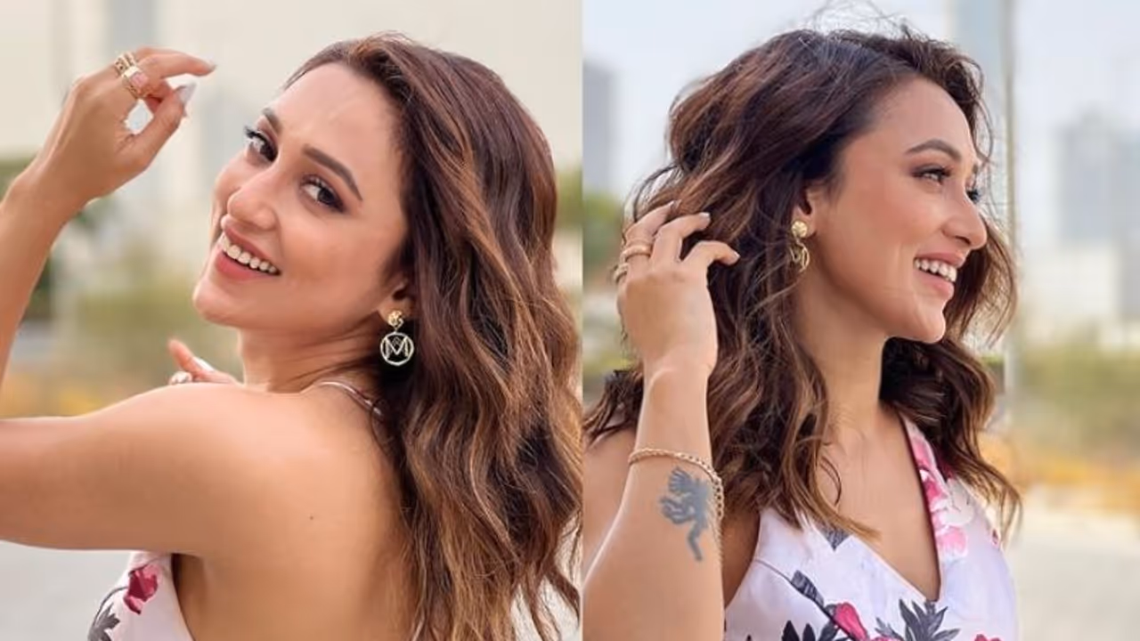 পুজোর মিউজিকে বড় চমক মিমির, পেলেন প্রেমের প্রস্তাব, জবাবে মন জয় করে নিলেন ভক্তদের পুজোর মিউজিকে বড় চমক মিমির, পেলেন প্রেমের প্রস্তাব, জবাবে মন জয় করে নিলেন ভক্তদের