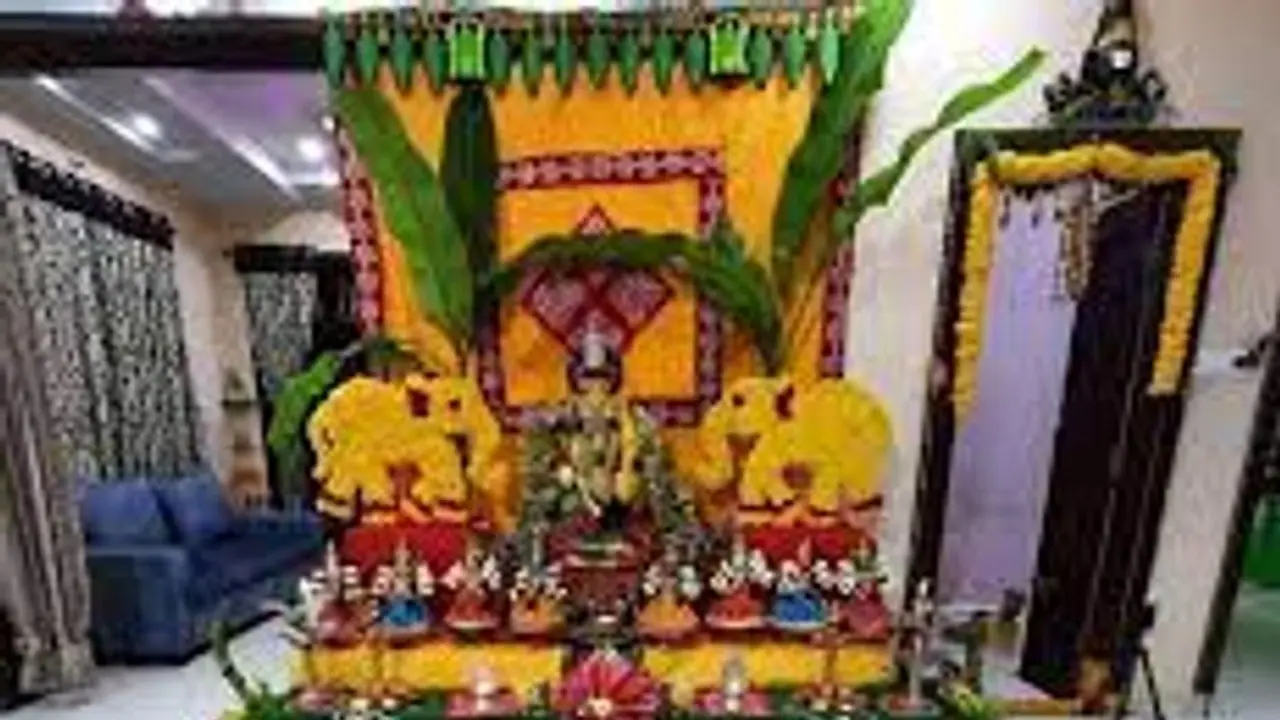 வரலட்சுமி விரதம் 2024 : வீட்டில் இப்படி பூஜை செய்ங்க.. சுமங்கலி பாக்கியம் கிட்டும்! வரலட்சுமி விரதம் 2024 : வீட்டில் இப்படி பூஜை செய்ங்க.. சுமங்கலி பாக்கியம் கிட்டும்!