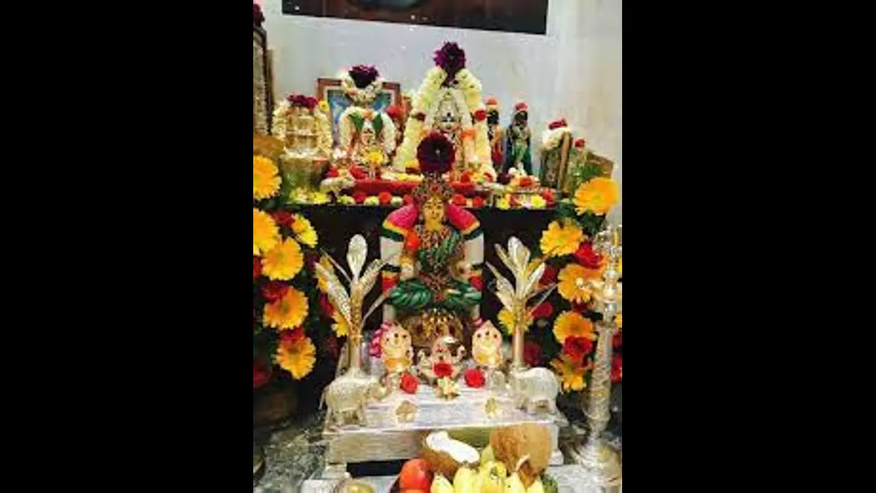 Varalakshmi Vratham 2024 : திருமணமாகாத பெண்கள் வரலட்சுமி விரதம் இருக்கலாமா..? அப்படி இருந்தால் என்ன பலன்? Varalakshmi Vratham 2024 : திருமணமாகாத பெண்கள் வரலட்சுமி விரதம் இருக்கலாமா..? அப்படி இருந்தால் என்ன பலன்?