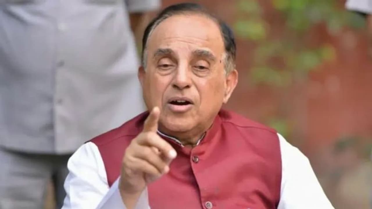 BJP Subramanian Swamy : இலங்கை முன்னாள் அதிபர் கோட்டபய ராஜபக்சே, பாஜக தலைவர் சுப்ரமணியன்சுவாமி சந்திப்பு!!