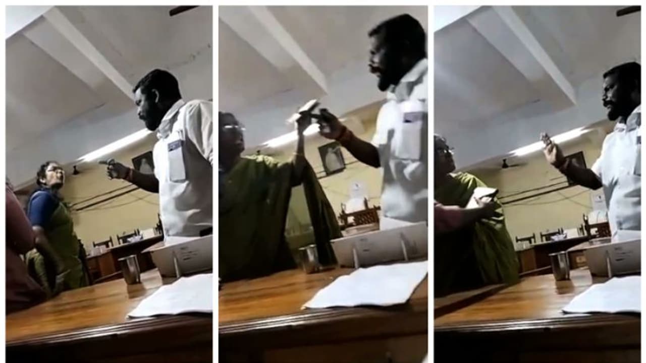 പന്തളം നഗരസഭയില്‍ ബിജെപിക്കാര്‍ തമ്മില്‍ വാക്കേറ്റം; ഏറ്റുമുട്ടിയത് ചെയര്‍പേഴ്സണും കൗണ്‍സിലറും 