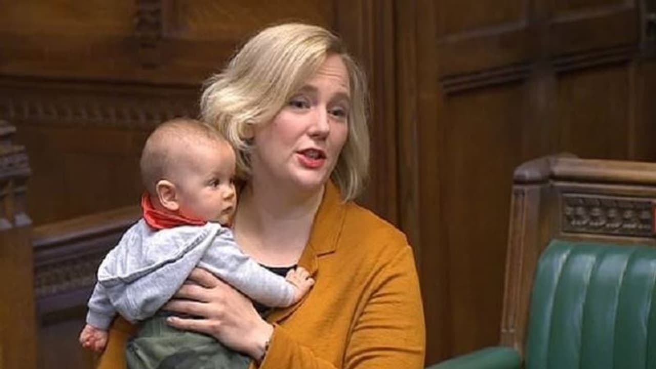 इस सांसद मां ने बेटे को सदन में पिलाया दूध, तो कर दिया गया बायकॉट, जानिए क्या थी वजह इस सांसद मां ने बेटे को सदन में पिलाया दूध, तो कर दिया गया बायकॉट, जानिए क्या थी वजह