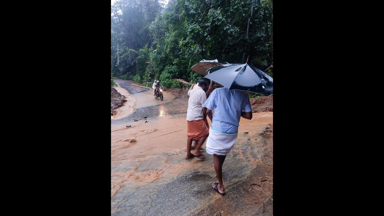 കോട്ടയം മുണ്ടക്കയത്ത് വീണ്ടും ഉരുള്‍പൊട്ടല്‍