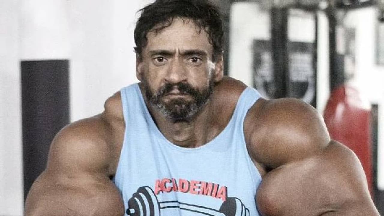 ഹൾക്കിനെ പോലെയാവാൻ 'മരുന്ന്' കുത്തിവച്ചു, 55 ാം ജന്മദിനത്തിൽ മരണം