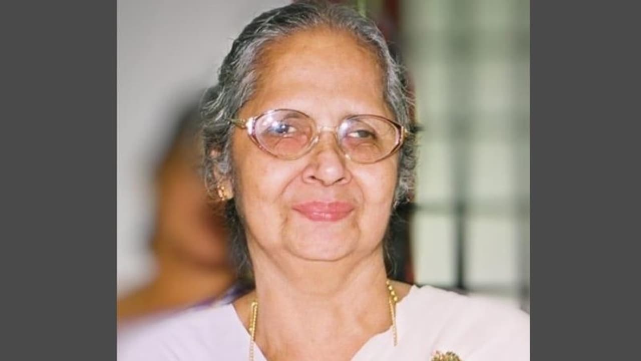 നടന്‍ ലാലു അലക്സിന്‍റെ മാതാവ് അന്നമ്മ ചാണ്ടി അന്തരിച്ചു