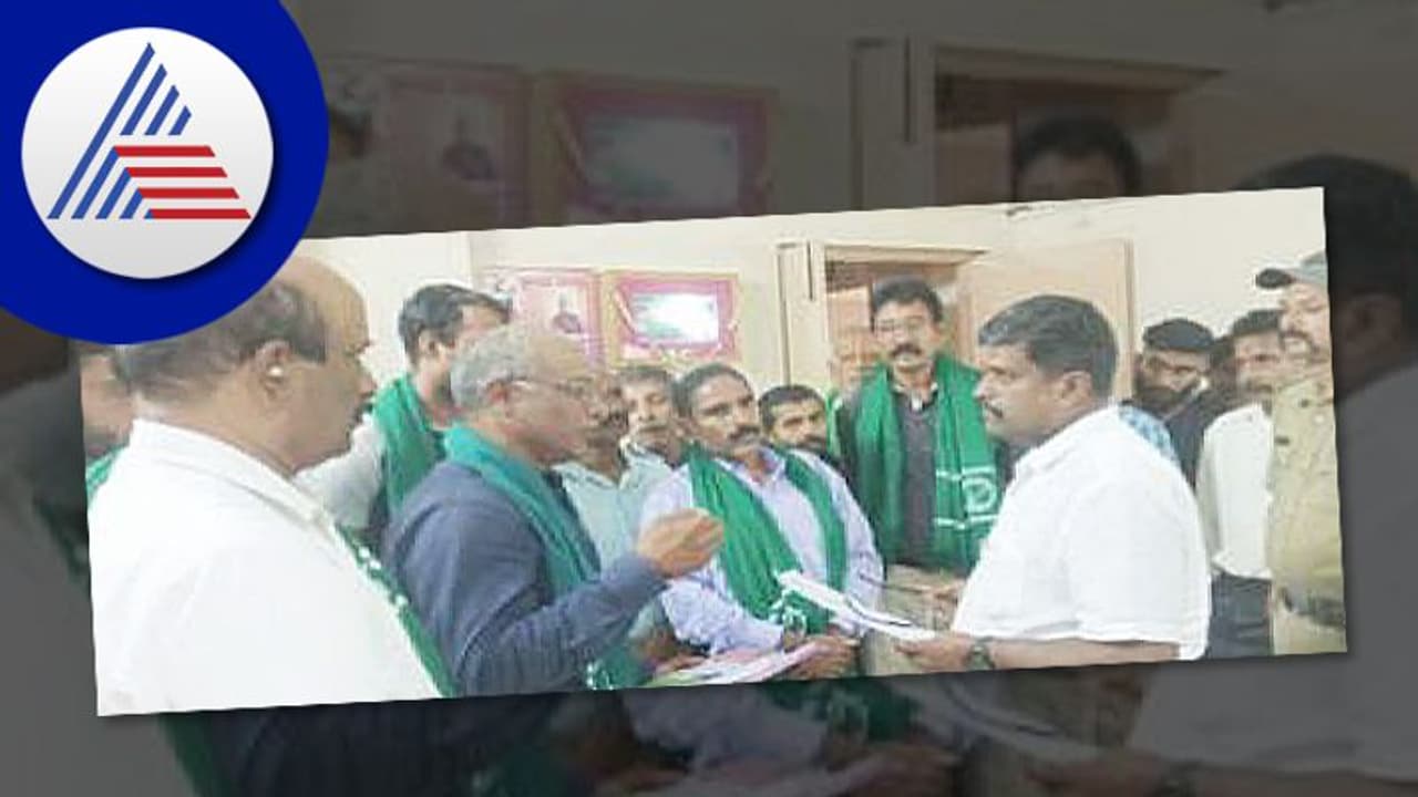 KODAGU: ಸ್ಥಳೀಯ ರೈತರಿಗೆ ಹಾರಂಗಿ ಹಿನ್ನೀರಿನಲ್ಲಿ ಮೀನುಗಾರಿಕೆ ಪರವಾನಗಿಗೆ ರೈತ ಸಂಘ ಆಗ್ರಹ KODAGU: ಸ್ಥಳೀಯ ರೈತರಿಗೆ ಹಾರಂಗಿ ಹಿನ್ನೀರಿನಲ್ಲಿ ಮೀನುಗಾರಿಕೆ ಪರವಾನಗಿಗೆ ರೈತ ಸಂಘ ಆಗ್ರಹ