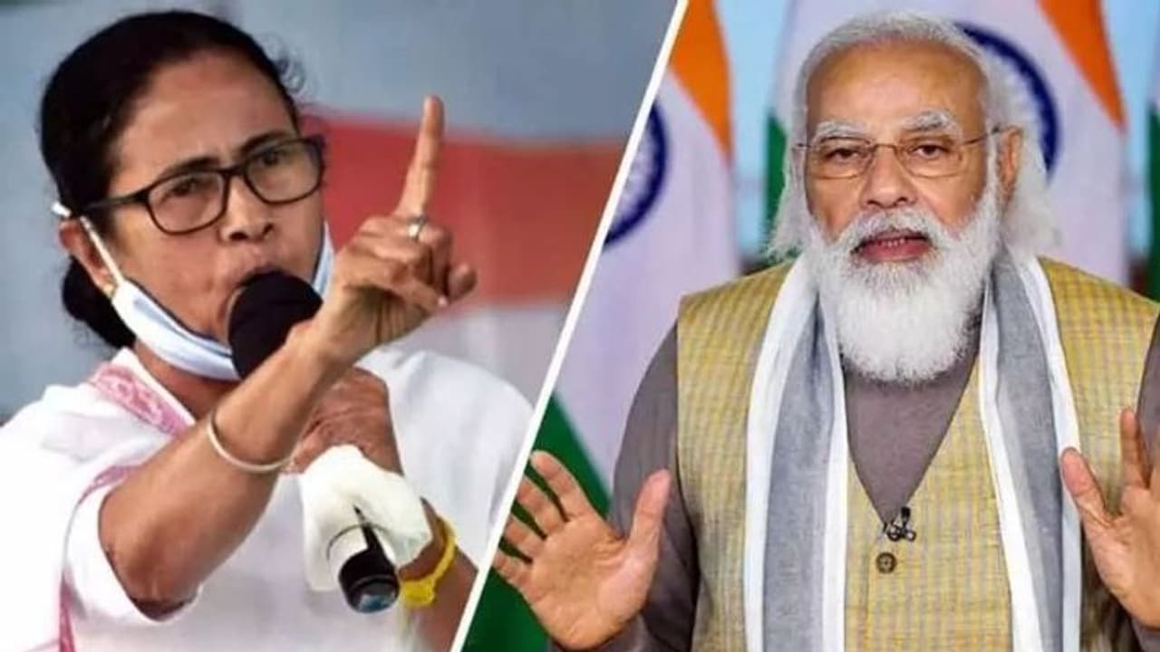 பாஜவில் இருந்து வந்தவருக்கு அமைச்சர் பதவி.. மம்தா பானர்ஜி போட்ட புது ஸ்கெட்ச் !! பாஜவில் இருந்து வந்தவருக்கு அமைச்சர் பதவி.. மம்தா பானர்ஜி போட்ட புது ஸ்கெட்ச் !!