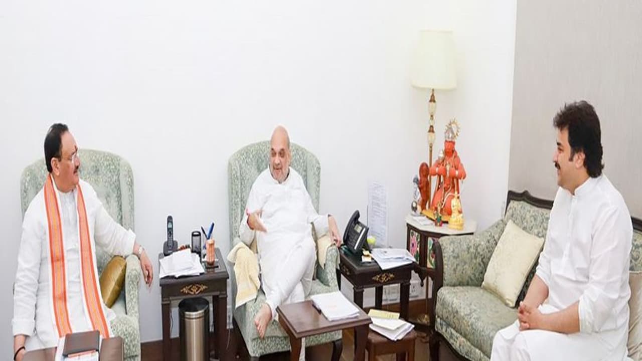 Kuldeep Bishnoi: బీజేపీలో చేరిన కాంగ్రెస్ సీనియర్ నాయకుడు కుల్దీప్ బిష్ణోయ్.. ఆ సవాళ్లను ఎదుర్కొనేనా? Kuldeep Bishnoi: బీజేపీలో చేరిన కాంగ్రెస్ సీనియర్ నాయకుడు కుల్దీప్ బిష్ణోయ్.. ఆ సవాళ్లను ఎదుర్కొనేనా?