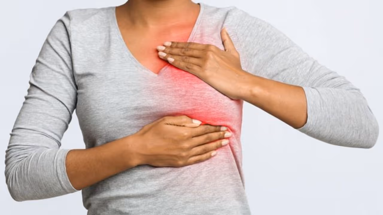 Breast Cancer : സ്തനാർബുദം ; 35 വയസ്സിന് താഴെ പ്രായമുള്ള സ്ത്രീകളെ കൂടുതലായി ബാധിക്കുന്നത് എന്തുകൊണ്ട്?