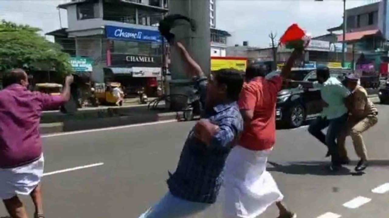 പ്രതിഷേധത്തിനിടെ മുഖ്യമന്ത്രിയുടെ കാറിന്റെ ചില്ലിലടിച്ച സംഭവം; യൂത്ത് കോൺഗ്രസ് നേതാവിന് ജാമ്യം