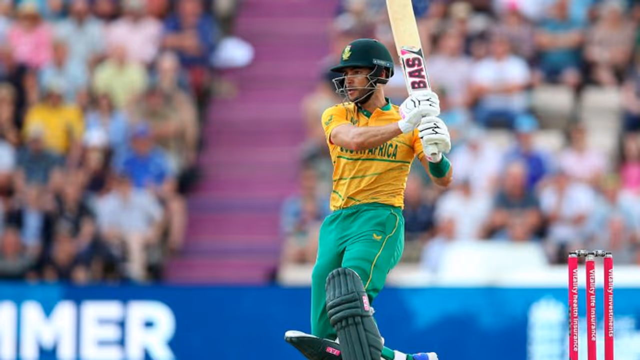 T20 मुकाबले में रनों की बारिश, दोनों टीमों ने बना दिए 401 रन, बॉलर्स की जमकर पिटाई पड़े 34 चौके और 19 छक्के T20 मुकाबले में रनों की बारिश, दोनों टीमों ने बना दिए 401 रन, बॉलर्स की जमकर पिटाई पड़े 34 चौके और 19 छक्के