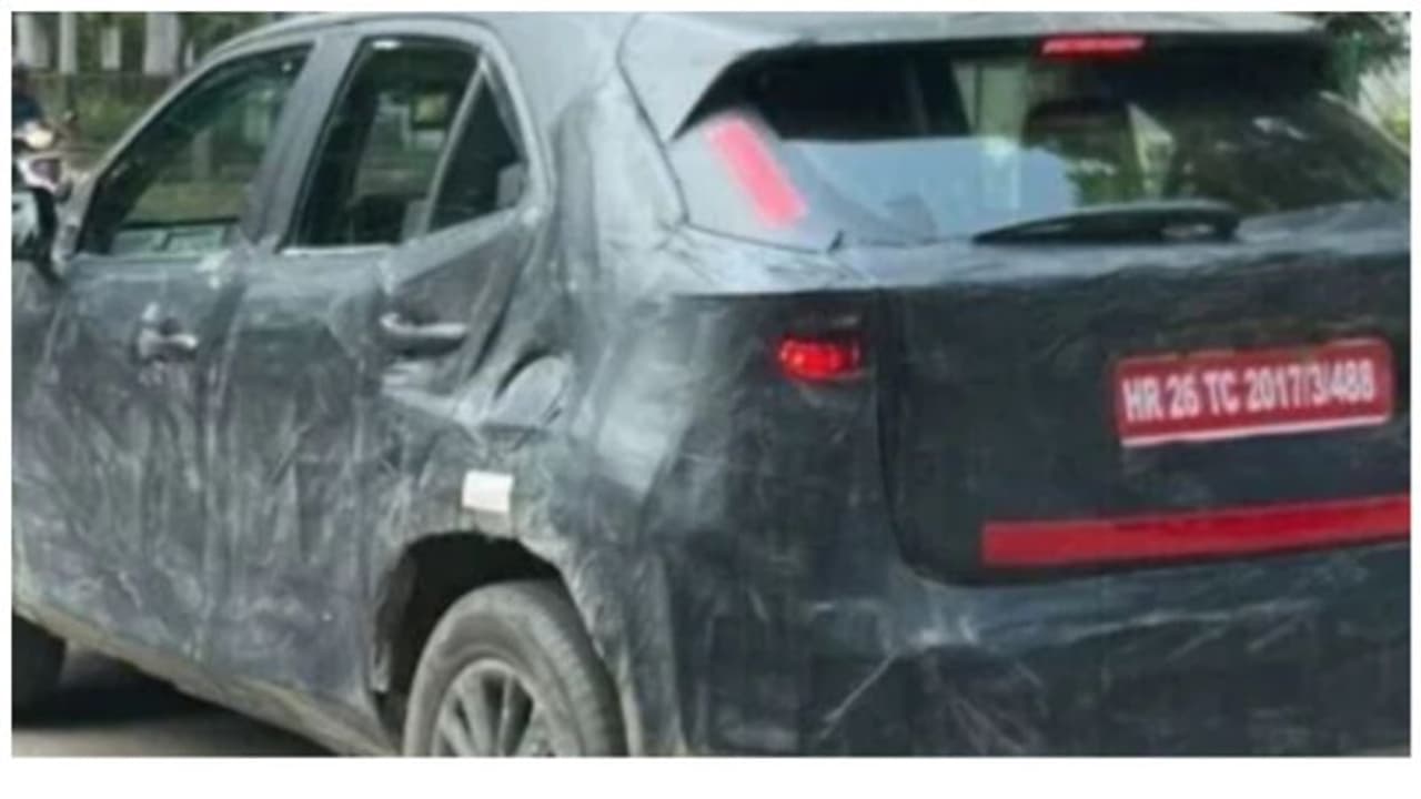 ക്യാമറയില് കുടുങ്ങി മാരുതിയുടെ ആ രഹസ്യം, ബ്രസയെക്കാള് വിലക്കുറവെന്ന് അഭ്യൂഹം, നെഞ്ചിടിച്ച് കൊറിയക്കാര്! ക്യാമറയില് കുടുങ്ങി മാരുതിയുടെ ആ രഹസ്യം, ബ്രസയെക്കാള് വിലക്കുറവെന്ന് അഭ്യൂഹം, നെഞ്ചിടിച്ച് കൊറിയക്കാര്!