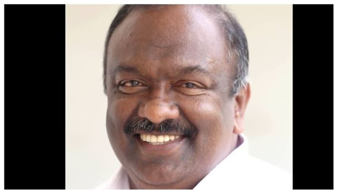 കോണ്ഗ്രസ് നേതാവ് പ്രതാപവര്മ തമ്പാന് അന്തരിച്ചു; മരണം ശുചിമുറിയില് വീണ് പരിക്കേറ്റ് കോണ്ഗ്രസ് നേതാവ് പ്രതാപവര്മ തമ്പാന് അന്തരിച്ചു; മരണം ശുചിമുറിയില് വീണ് പരിക്കേറ്റ്