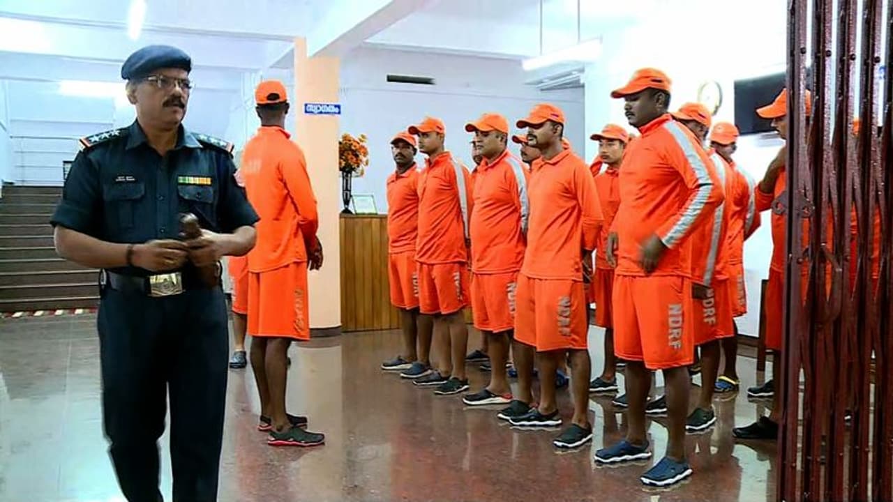 ശക്തമായ മഴ: ആലപ്പുഴയിലേക്ക് ദേശീയ ദുരന്ത നിവാരണ സേനയുടെ 21 അംഗ സംഘമെത്തും