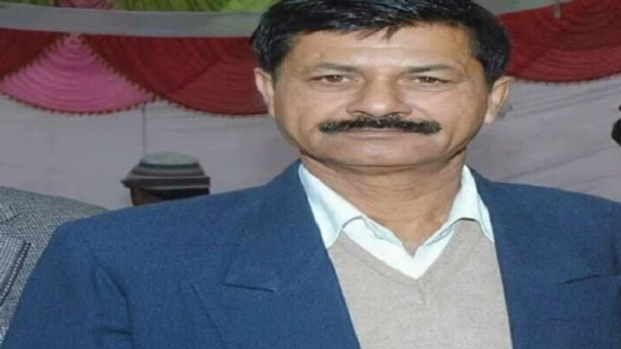 आगरा में ट्रैफिक सिपाही ने खुद को गोली मारकर की आत्महत्या, वजह की तलाश में जुटी पुलिस