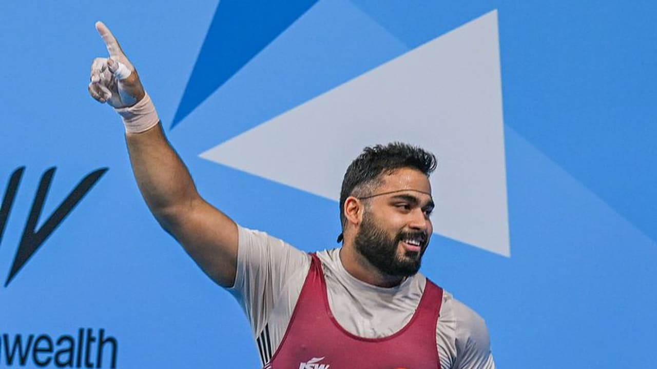 'मेडल वाले दुल्हनियां ले जाएंगे' कॉमनवेल्थ गेम्स में सिल्वर जीतने वाले इस एथलीट की दिलचस्प है लव स्टोरी 'मेडल वाले दुल्हनियां ले जाएंगे' कॉमनवेल्थ गेम्स में सिल्वर जीतने वाले इस एथलीट की दिलचस्प है लव स्टोरी