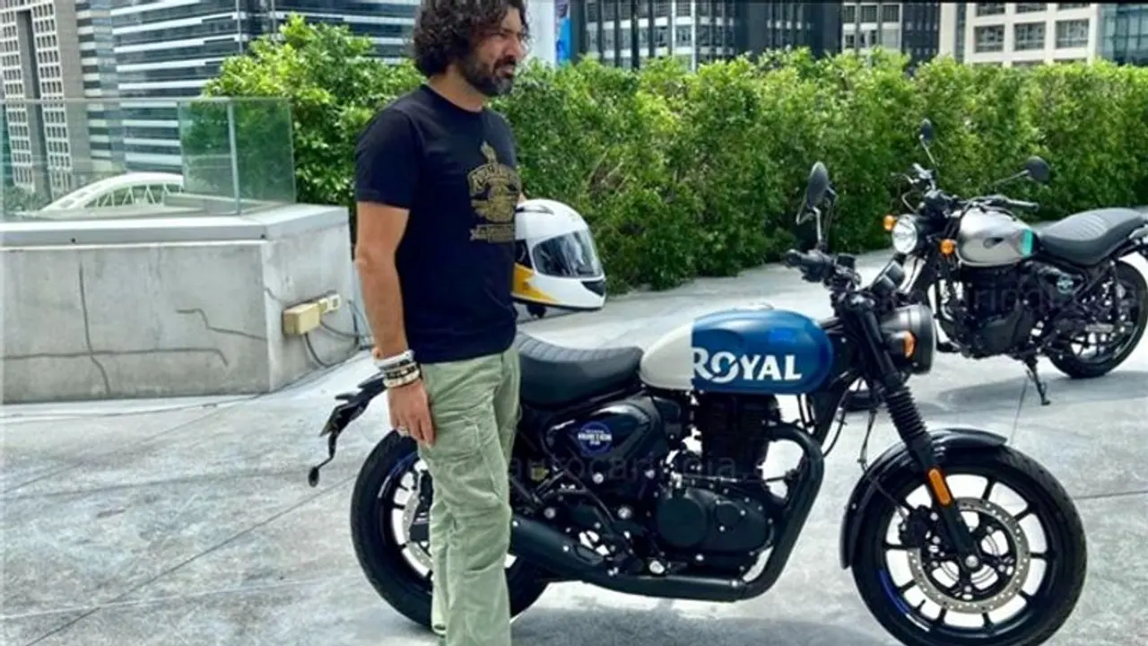 इंतजार खत्म! लॉन्च से पहले Royal Enfield Hunter 350 से हटा पर्दा, देखें दमदार लुक और फीचर इंतजार खत्म! लॉन्च से पहले Royal Enfield Hunter 350 से हटा पर्दा, देखें दमदार लुक और फीचर