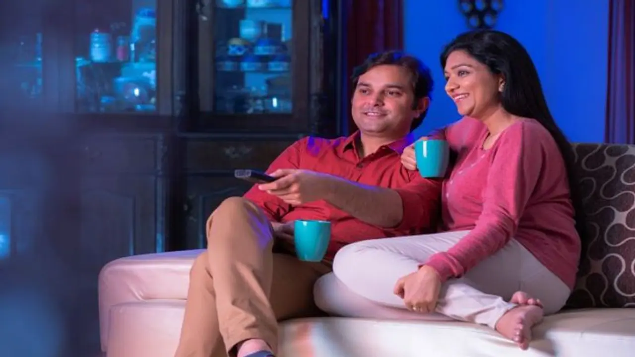 पति के लिए गर्लफ्रेंड खोज रही पत्नी, वो भी एक नहीं तीन, रखी हैं कई शर्तें