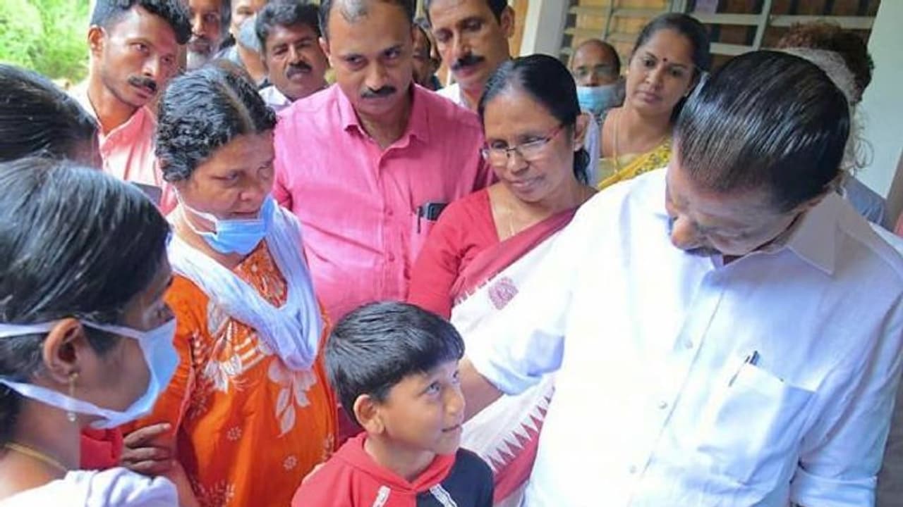 ഉരുളിനെയും ഇരുളിനെയും ധൈര്യത്തോടെ നേരിട്ടവൻ, അര്‍ഷലിനെ ചേർത്ത് നിർത്തി മന്ത്രി