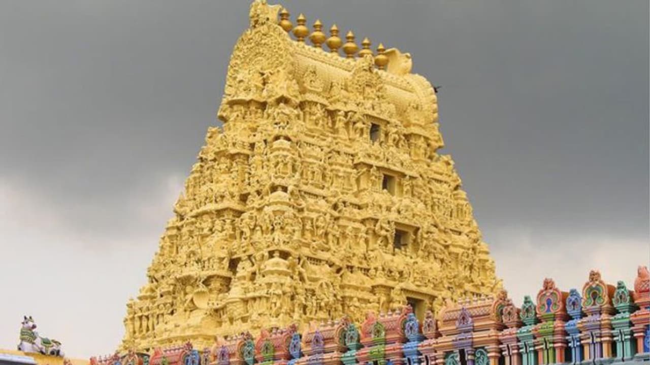 இந்திய அரசியலில் மாற்றங்கள் ஏற்படும்.. உலகளவில் புதிய கொடிய நோய் பரவக்கூடும்.. பஞ்சாங்கத்தில் கணிப்பு.. இந்திய அரசியலில் மாற்றங்கள் ஏற்படும்.. உலகளவில் புதிய கொடிய நோய் பரவக்கூடும்.. பஞ்சாங்கத்தில் கணிப்பு..