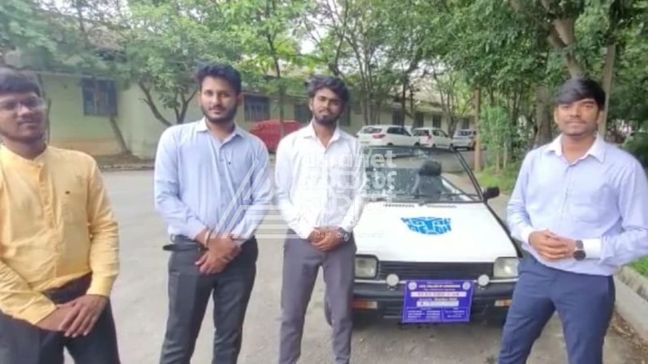ವಿದ್ಯುತ್ ಚಾಲಿತ ಕಾರಿನ ವಿನ್ಯಾಸದ ನೂತನ ಸಾಧನೆ: ಶಿವಮೊಗ್ಗದ ಜೆಎನ್ಎನ್ಸಿಇ ವಿದ್ಯಾರ್ಥಿಗಳ ಕಮಾಲ್ ವಿದ್ಯುತ್ ಚಾಲಿತ ಕಾರಿನ ವಿನ್ಯಾಸದ ನೂತನ ಸಾಧನೆ: ಶಿವಮೊಗ್ಗದ ಜೆಎನ್ಎನ್ಸಿಇ ವಿದ್ಯಾರ್ಥಿಗಳ ಕಮಾಲ್