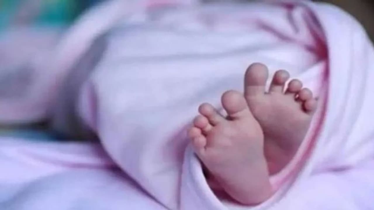 തൊടുപുഴയിൽ പ്രസവിച്ച ഉടൻ നവജാത ശിശുവിനെ അമ്മ ബക്കറ്റിലെ വെള്ളത്തിൽ മുക്കികൊന്നു