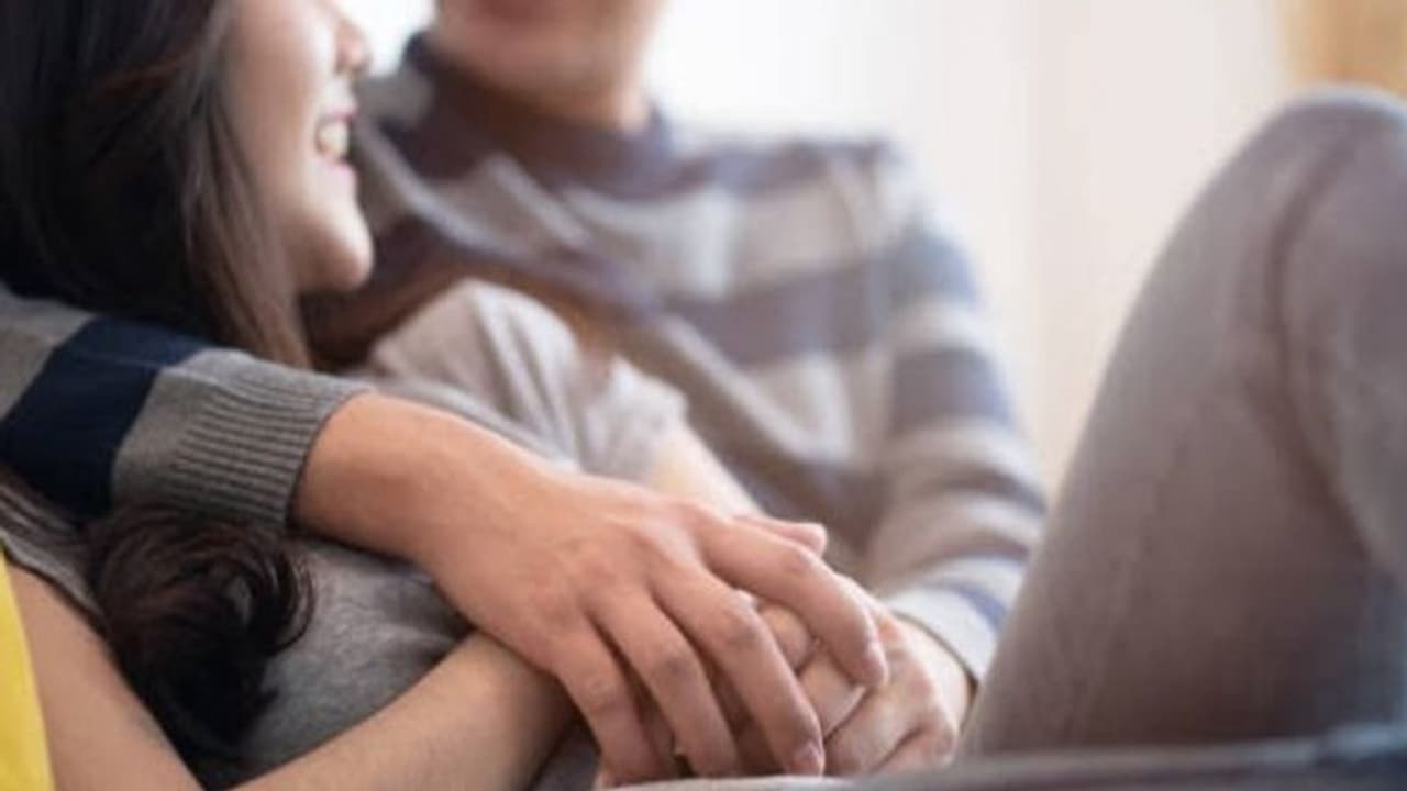 बेड पर रोमांस हुआ खत्म, तो लड़की ने ब्यॉफ्रेंड को सलाखों के पीछे पहुंचाने का किया 'इंतजाम' बेड पर रोमांस हुआ खत्म, तो लड़की ने ब्यॉफ्रेंड को सलाखों के पीछे पहुंचाने का किया 'इंतजाम'