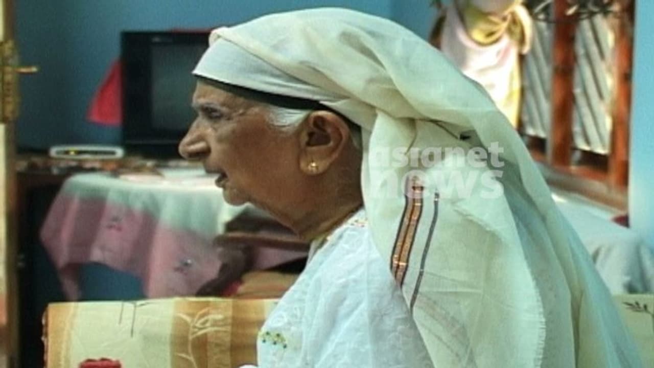 മാളിയേക്കൽ മറിയുമ്മ അന്തരിച്ചു; വിടവാങ്ങിയത് മലബാറില് ആദ്യമായി ഇംഗ്ലീഷ് വിദ്യാഭ്യാസം നേടിയ മുസ്ലീം വനിത മാളിയേക്കൽ മറിയുമ്മ അന്തരിച്ചു; വിടവാങ്ങിയത് മലബാറില് ആദ്യമായി ഇംഗ്ലീഷ് വിദ്യാഭ്യാസം നേടിയ മുസ്ലീം വനിത