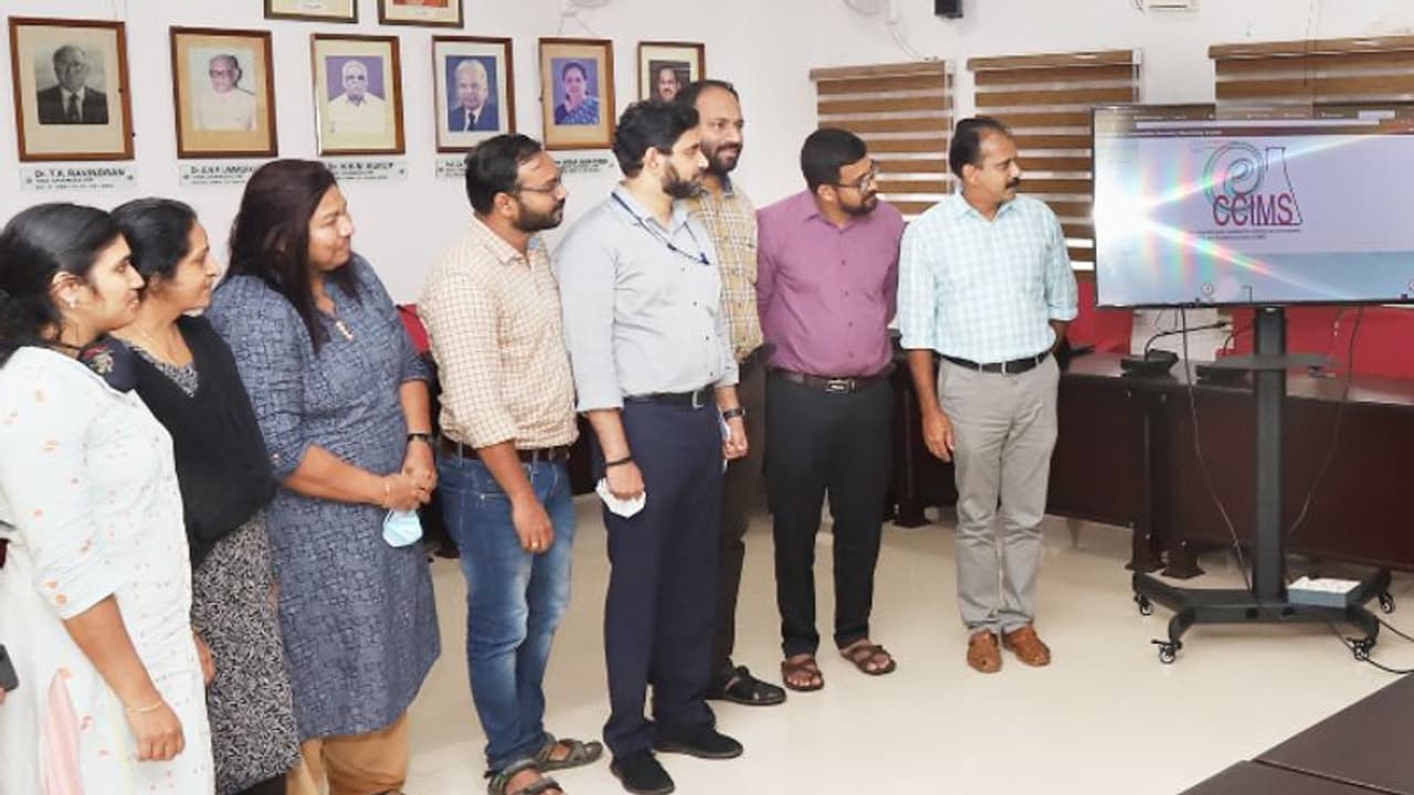 'എല്ലാം അറിയാം' രാസവസ്തുക്കളുടെ ഉപയോഗത്തിന് സോഫ്റ്റവെയറുമാമിയ കാലിക്കറ്റ് സര്വകലാശാല 'എല്ലാം അറിയാം' രാസവസ്തുക്കളുടെ ഉപയോഗത്തിന് സോഫ്റ്റവെയറുമാമിയ കാലിക്കറ്റ് സര്വകലാശാല