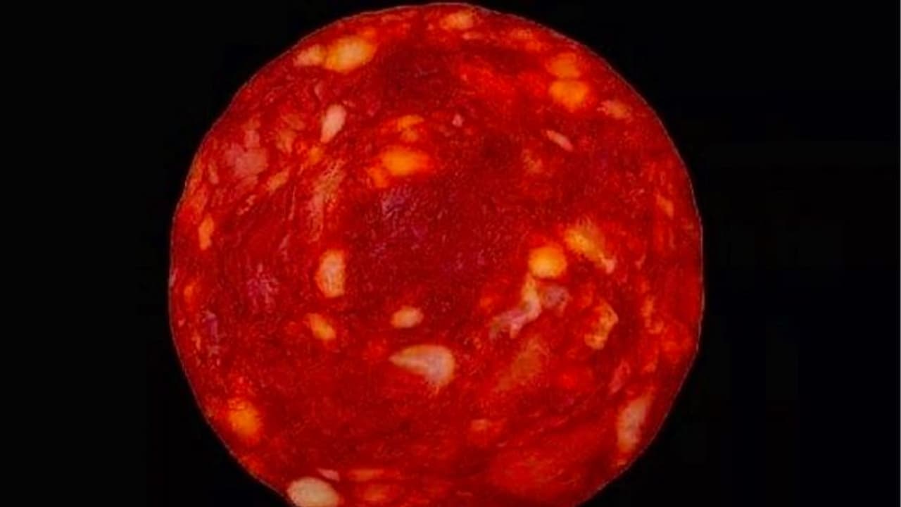 ಸೂರ್ಯನ ಸಮೀಪದ ನಕ್ಷತ್ರ ಎಂದು ಸಾಸೇಜ್ ಫೋಟೋ ಶೇರ್ ಮಾಡಿದ ವಿಜ್ಞಾನಿ, ಟೀಕೆ ಬಳಿಕ ಕ್ಷಮೆ!