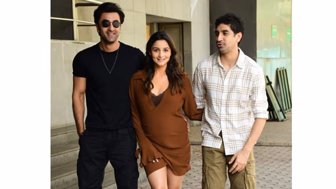  প্রেগন্যান্সির কারণে আলিয়ার ওজন বেড়ে যাওয়া নিয়ে মশকরা রণবীর কাপুরের