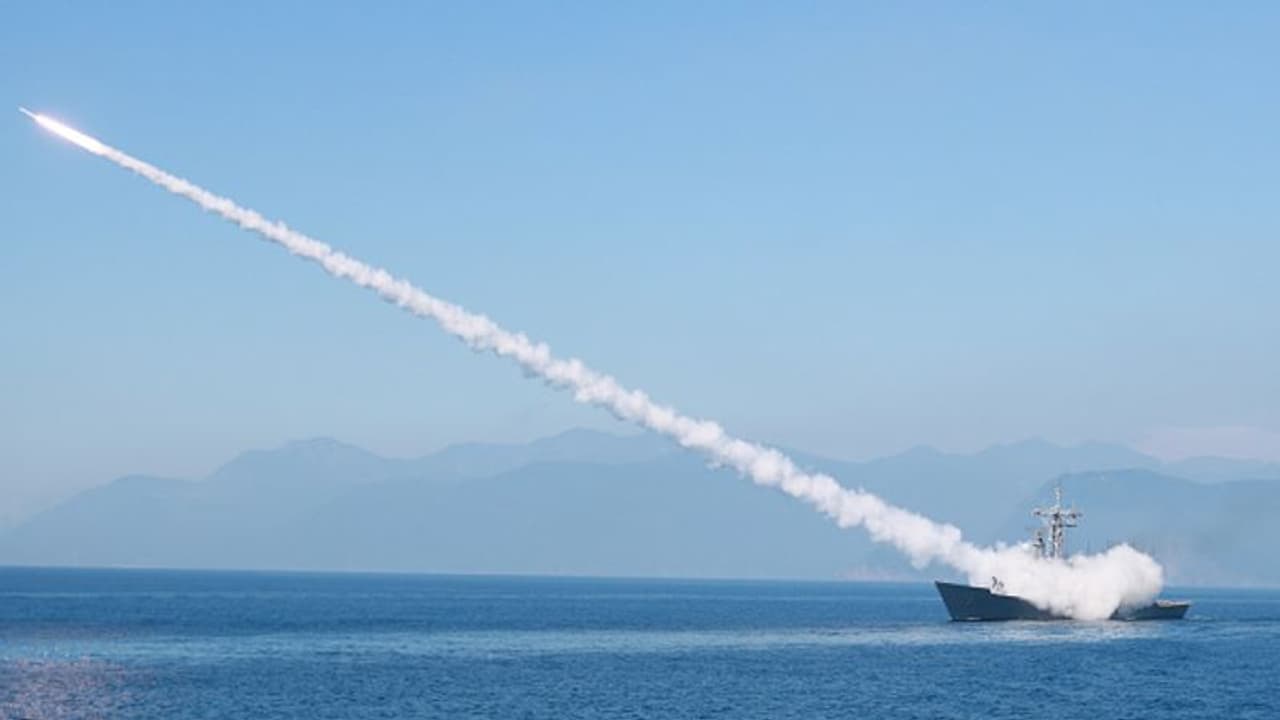 మా దేశంపై యుద్ధానికి చైనా కసరత్తులు చేస్తున్నది: తైవాన్ విదేశాంగ మంత్రి