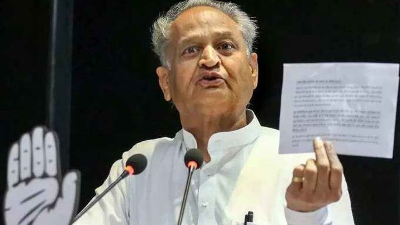  CM अशोक गहलोत ये क्या बोल गए, 'रेप मर्डर की वजह फांसी की सजा, लड़कियां गवाही न दें..इसलिए रेपिस्ट मार डालते 