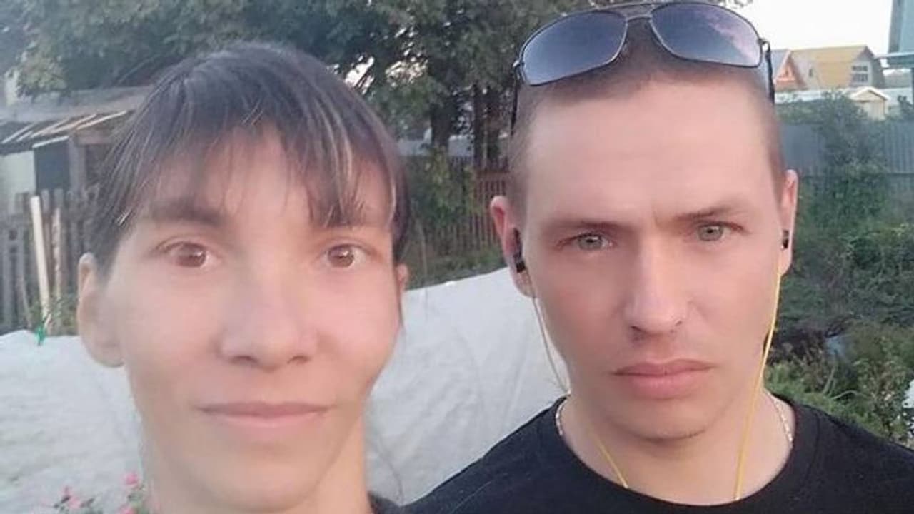 വിവാഹദിനത്തിൽ ആളുകളുടെ മുന്നിൽ വച്ച് വരൻ വധുവിനെ കൊന്നുതള്ളി വിവാഹദിനത്തിൽ ആളുകളുടെ മുന്നിൽ വച്ച് വരൻ വധുവിനെ കൊന്നുതള്ളി