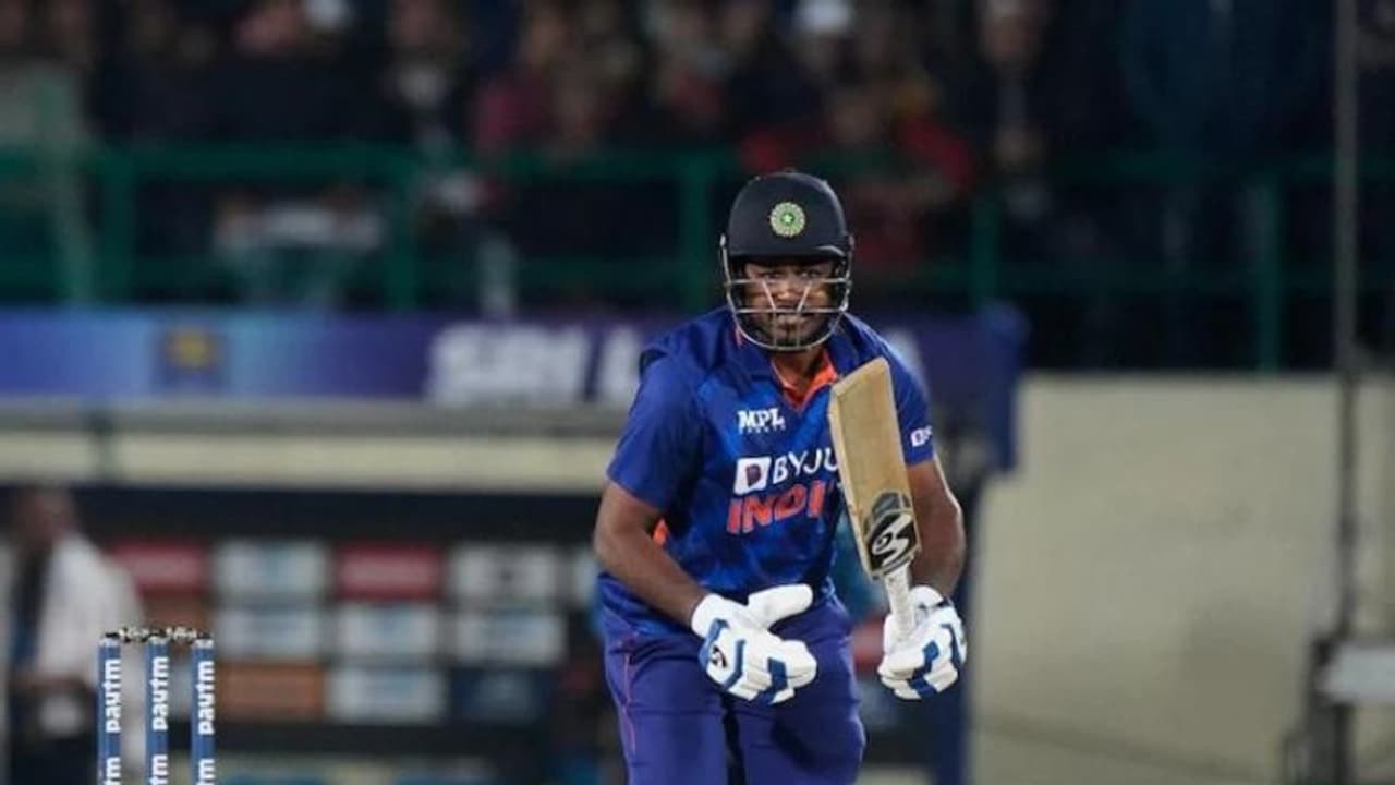 അഞ്ചാം ടി20: സഞ്ജു വെടിക്കെട്ട് കാത്തിരിക്കുന്ന ആരാധകരെ നിരാശരാക്കി കാലാവസ്ഥാ പ്രവചനം അഞ്ചാം ടി20: സഞ്ജു വെടിക്കെട്ട് കാത്തിരിക്കുന്ന ആരാധകരെ നിരാശരാക്കി കാലാവസ്ഥാ പ്രവചനം