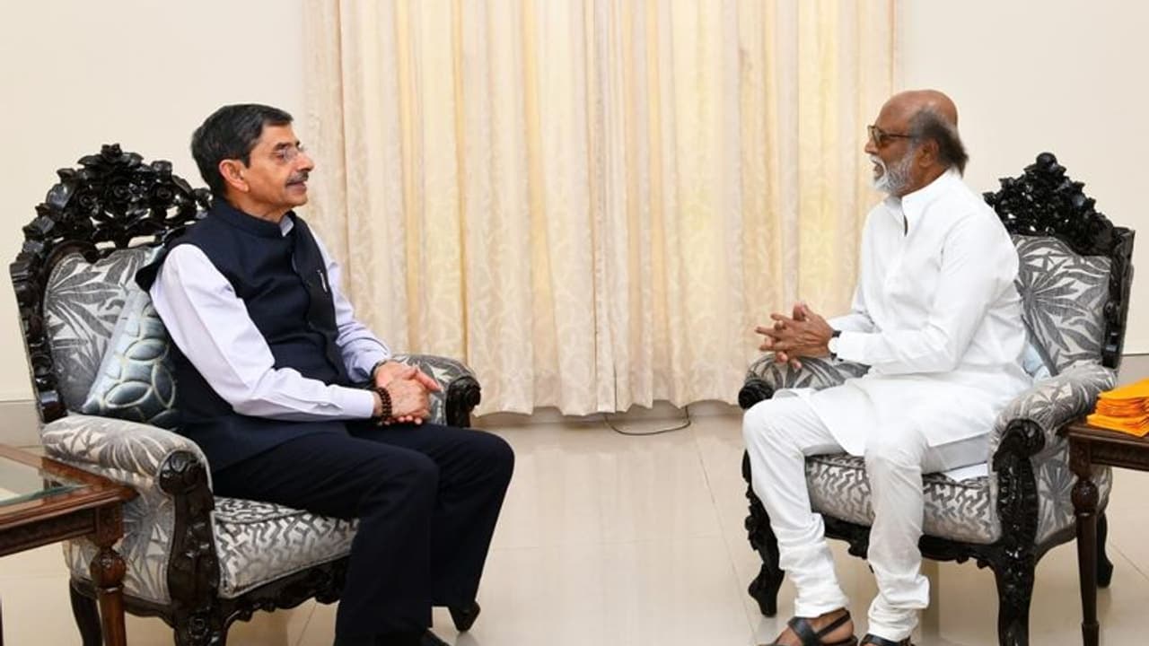 ஆளுநர் ஆர்.என்.ரவியோடு அரசியல் குறித்து பேசினேன்..! நடிகர் ரஜினி காந்த் பரபரப்பு தகவல்