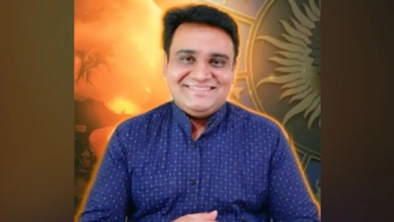 VS Astrology is Teaching astrology for free of cost VS Astrology is Teaching astrology for free of cost