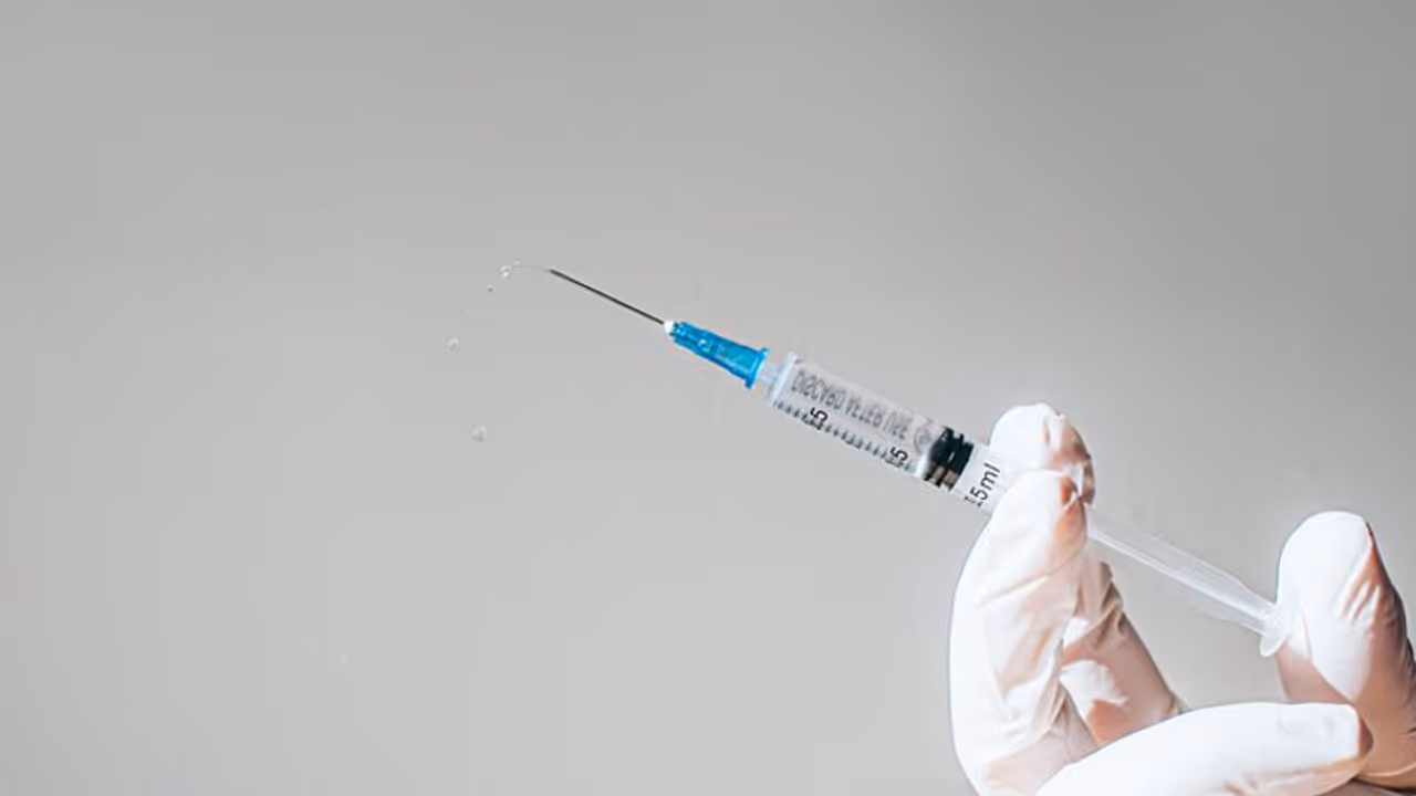 തലവേദനക്ക് കുത്തിവെപ്പെടുത്ത 7വയസുകാരന്‍റെ കാൽ തളർന്നെന്ന പരാതി, ഗുരുവായൂർ എസിപി അന്വേഷണം തുടങ്ങി